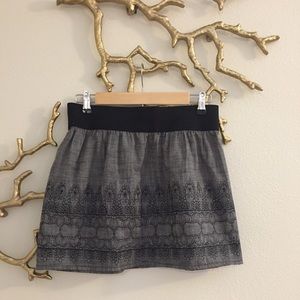 EMBROIDERED SKIRT CINCHED WAIST